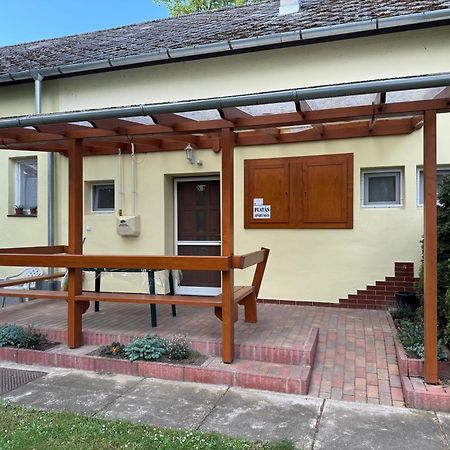Platan Apartman Marcali Exterior photo